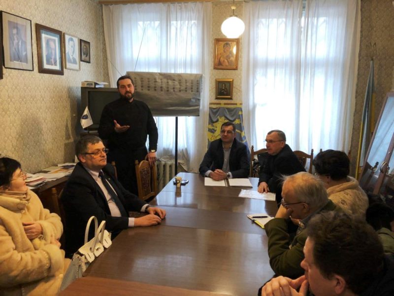 Медичний капелан ЛА УГКЦ представив працівникам охорони здоров’я ідеї майбутніх проектів співпраці між державними лікувальними закладами та Церквою Медичний капелан ЛА УГКЦ представив працівникам охорони здоров’я ідеї майбутніх проектів співпраці між державними лікувальними закладами та Церквою