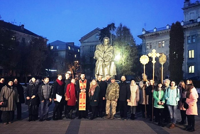 Тернопільська молодь вшанувала Великого Кобзаря