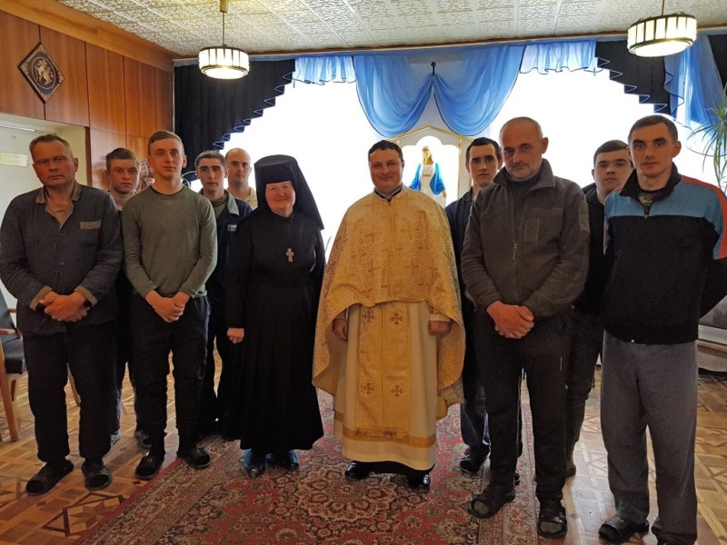 Капелан очолив молитву у Львівському військовому госпіталі
