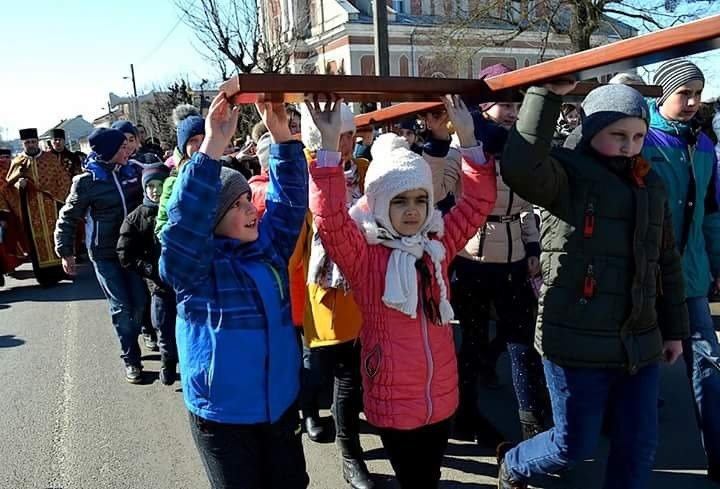 В Монастириську відбулася велелюдна Хресна Дорога