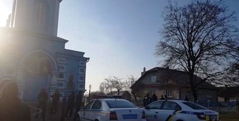 У Птичі на Рівненщині: громада села знову увійшла до храму за рішенням суду