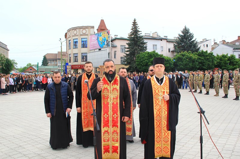 У Надвірній відзначили День пам’яті та примирення