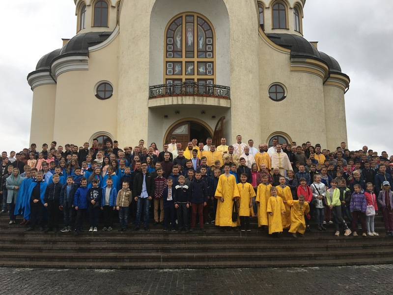 У Катедральному соборі Преображення Христового м.Коломия відбувся ІІ єпархіальний з’їзд Вівтарних та Марійських дружин