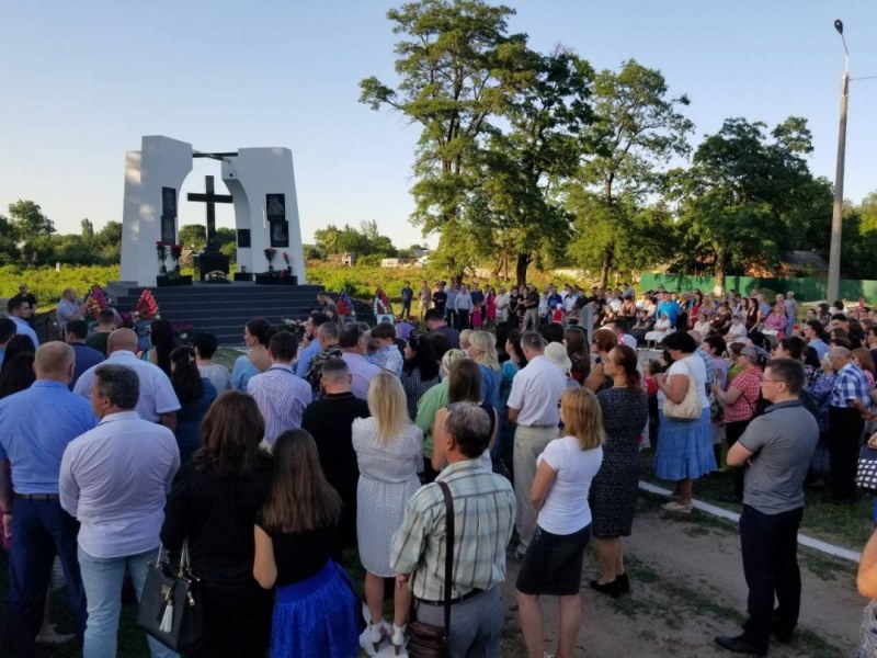 У Слов'янську відкрили меморіал пасторам, яких вбили російські прихвостні 