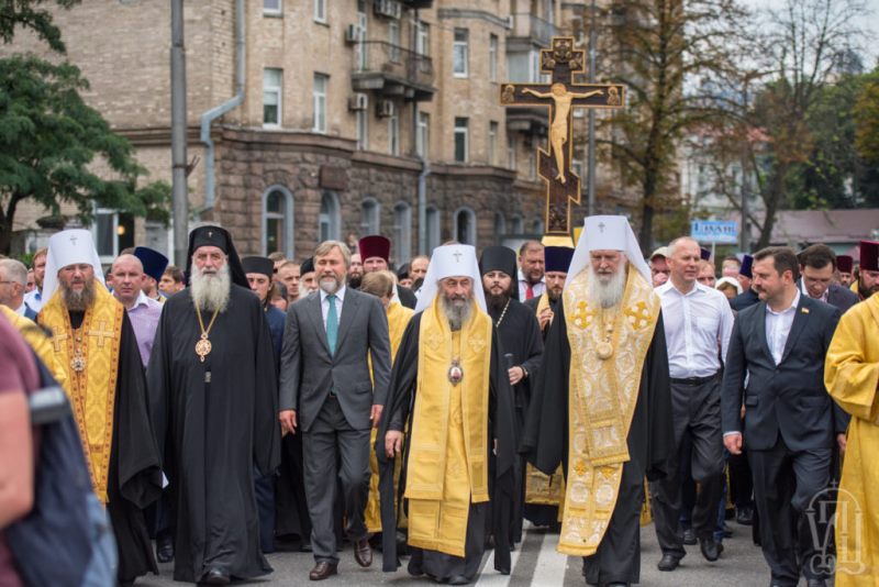 За підрахунками УПЦ МП, у ході участь взяли участь 250 тисяч людей