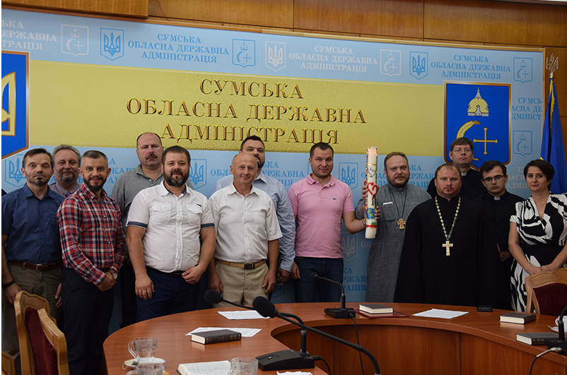 На Сумщину прибула мандруюча свічка миру