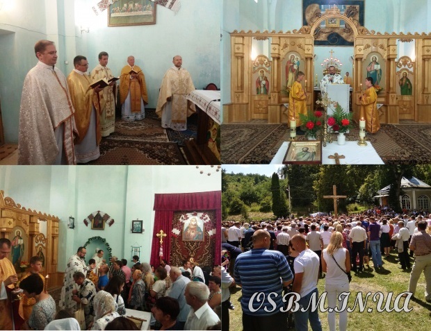 Храмовий празник у Краснопущі