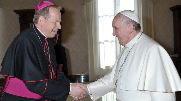 Архиєпископ Вільнюса: Папа вкаже напрямок надії