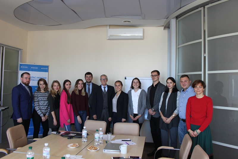 Карітас ініціював обговорення щодо ролі студентства у вітчизняному благодійництві