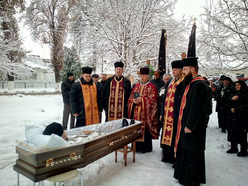 Похоронні богослужіння за покійним о.Тарасом Чепілем