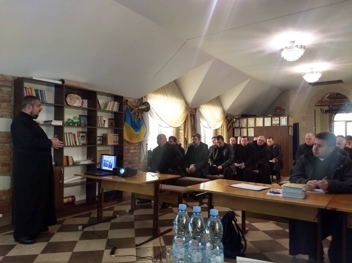 У Тернополі відбувся семінар-тренінг: «Сімейна система – реадаптація після війни» для священиків 