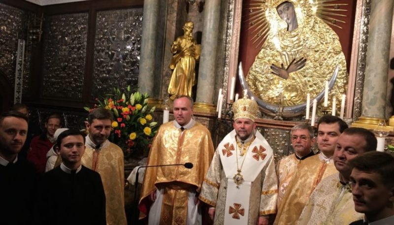 У Вільнюсі молилися за мир в Україні перед чудотворною іконою Остробрамської Матері Божої