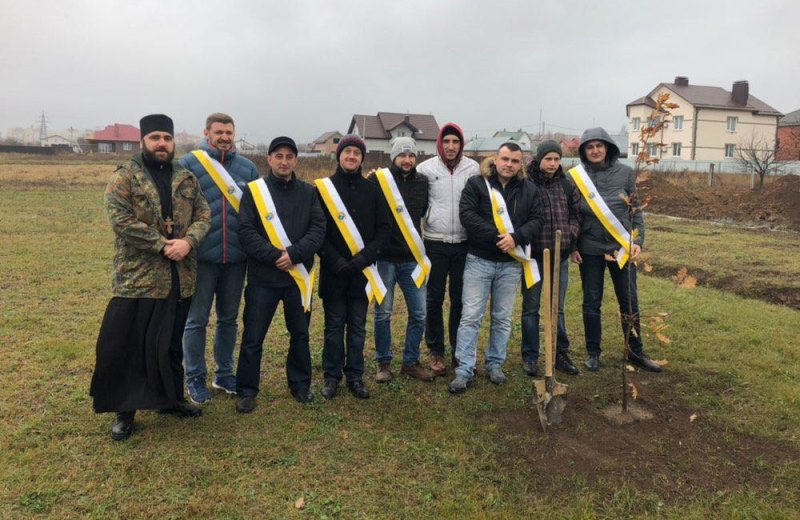 Полтавські греко-католики долучилися до всеукраїнської акції «Посади дерево миру»
