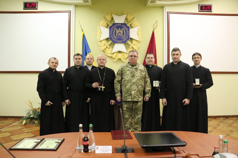 Відзнаки для військових капеланів