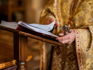 В УПЦ МП заборонили у служінні священика за те що поминає Блаженнішого Епіфанія