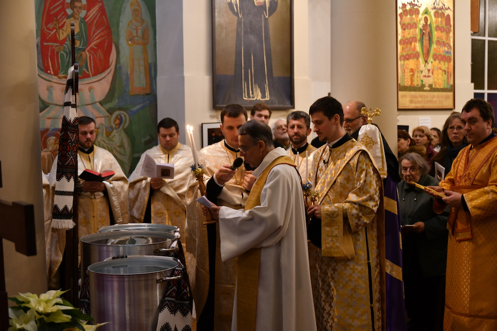 У навечір’я Богоявлення в катедрі св. Володимира відбулося екуменічне водосвяття