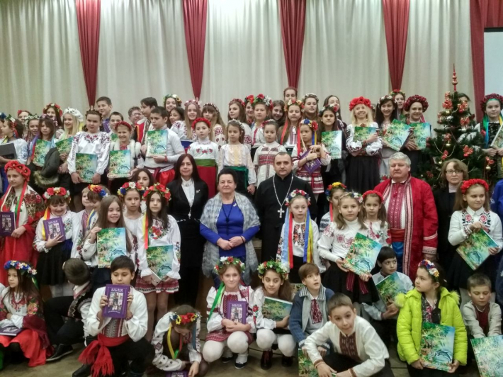 Священик УГКЦ очолив журі учнівського фестивалю «Зоряні барви різдвяних колядок» на Троєщині