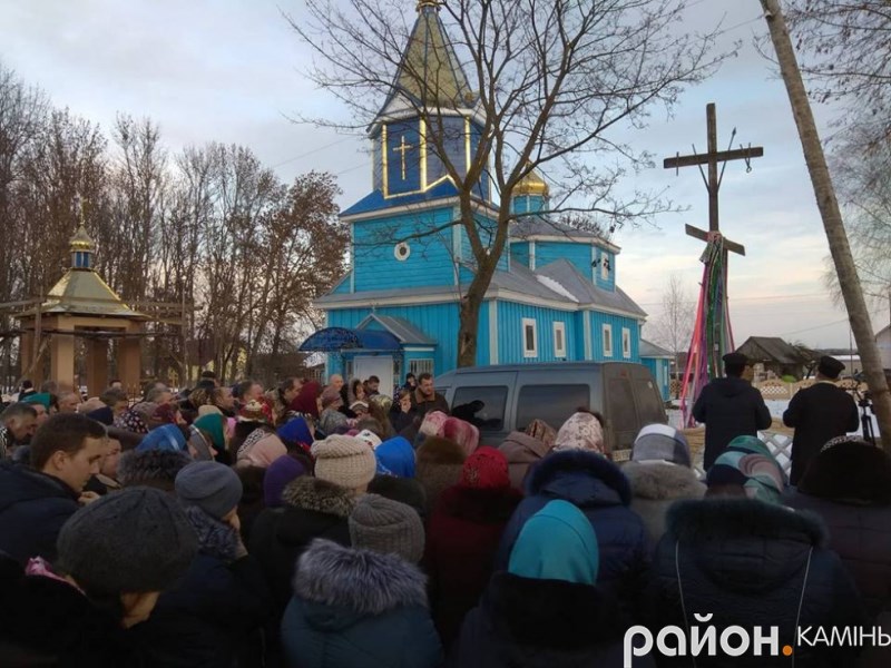 У волинському селі православні ділять храм (ВІДЕО)