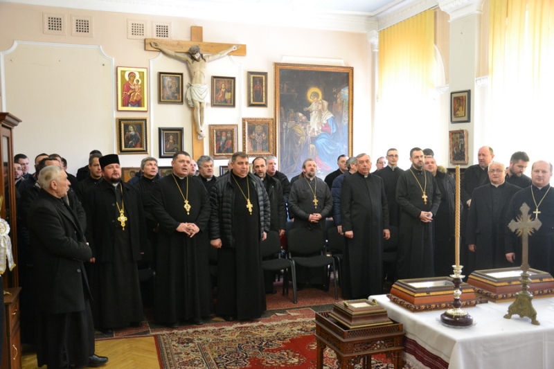 Священики Коломийської єпархії колядували у владики