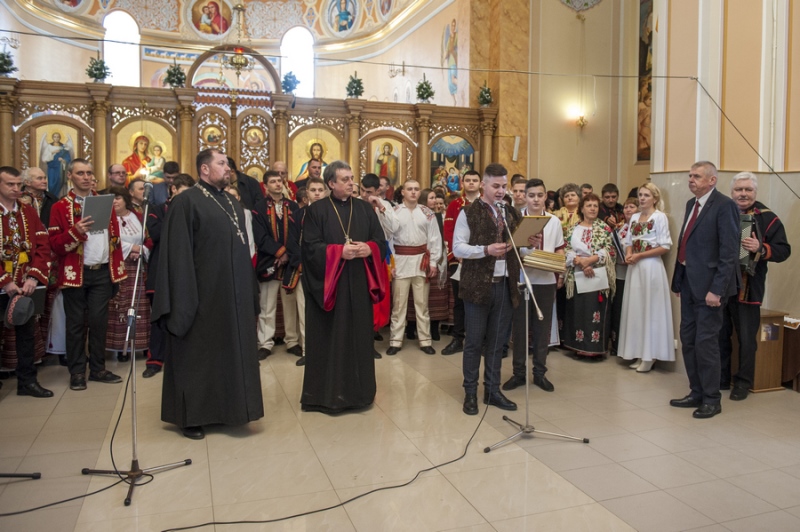 В Отинії гучно відгримів VIII різдвяний фестиваль “З нами Бог” (ВІДЕО)