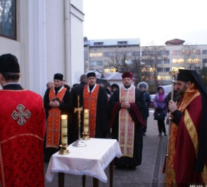 У Дрогобичі відбулись поминальні богослужіння за Героїв Небесної сотні