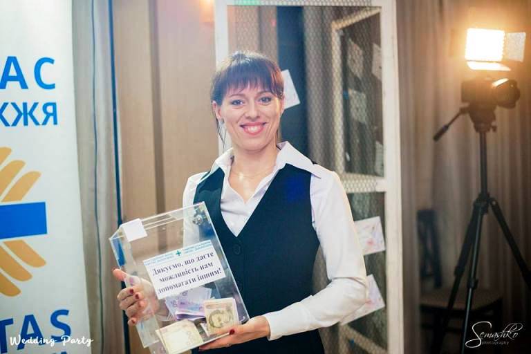 На весільному благодійному семінарі в Запоріжжі зібрали кошти для дітей з буферної зони