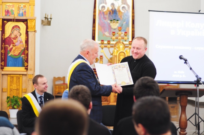 Вручення стипендій семінаристам Київської Трьохсвятительської духовної семінарії