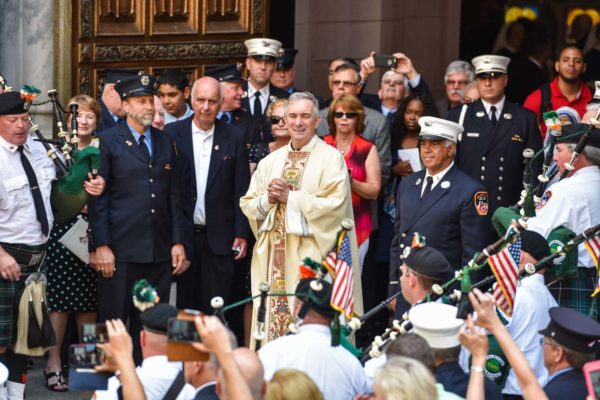 Чому пожежний 9/11 став священиком