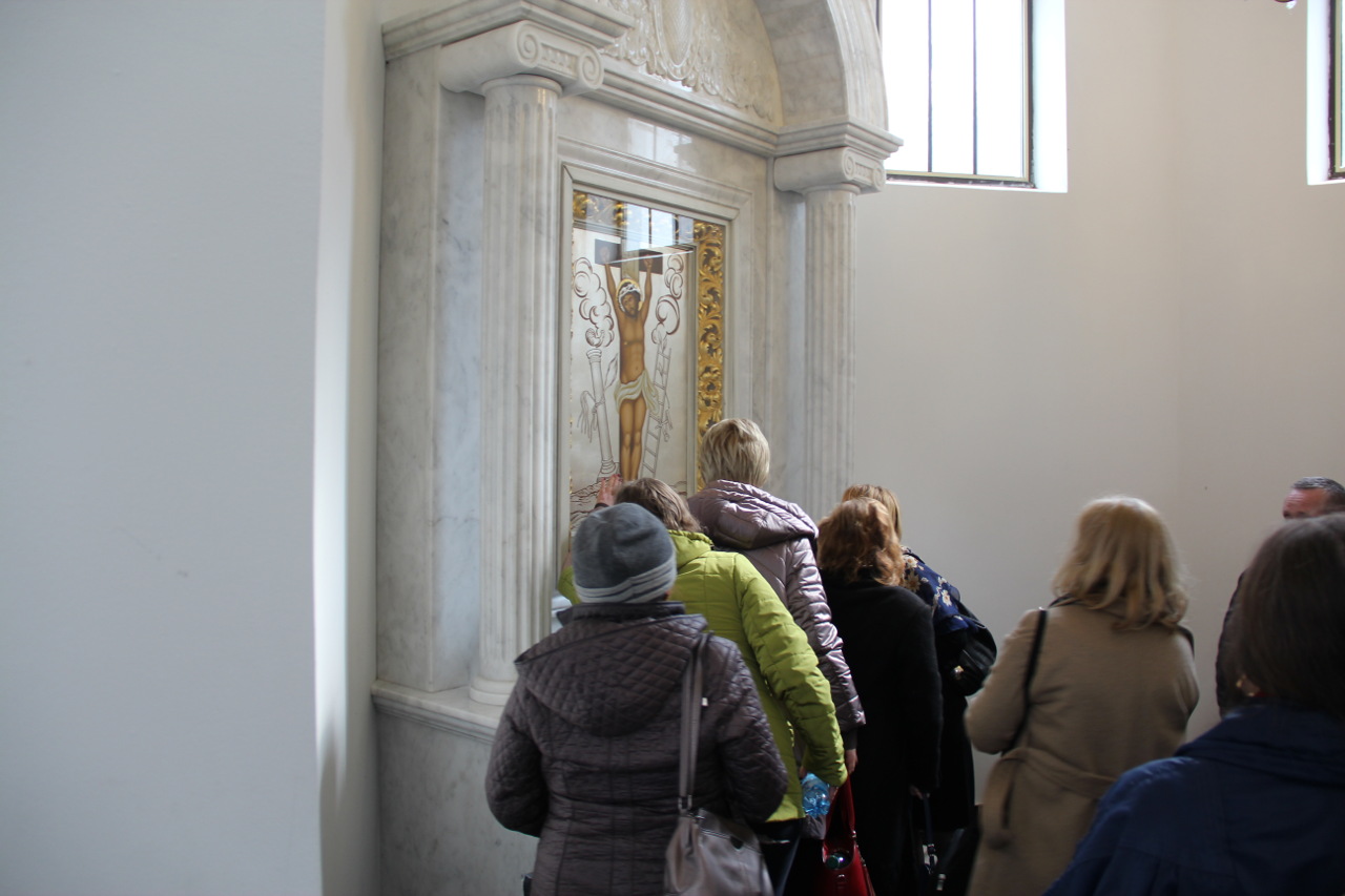 Чудотворна ікона Розп’яття Спасителя повернулася до Зарваниці