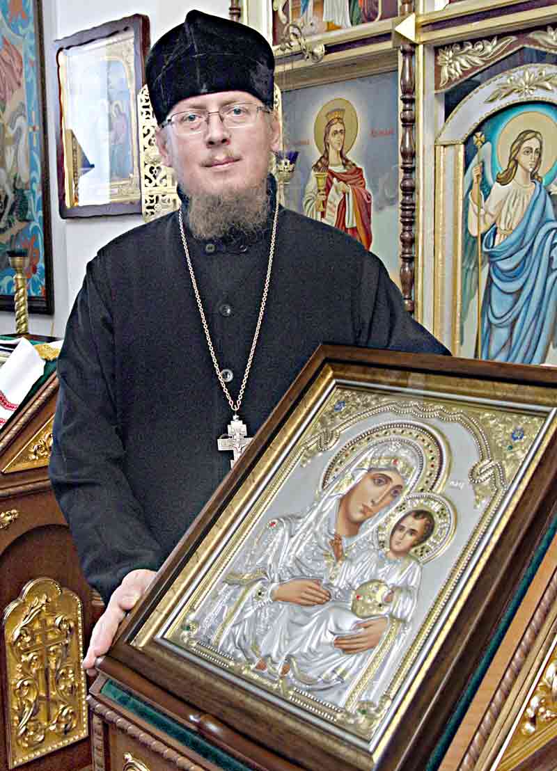 На Вінничині викрали ікону з храму щоб залякати священика і паству (ВІДЕО)