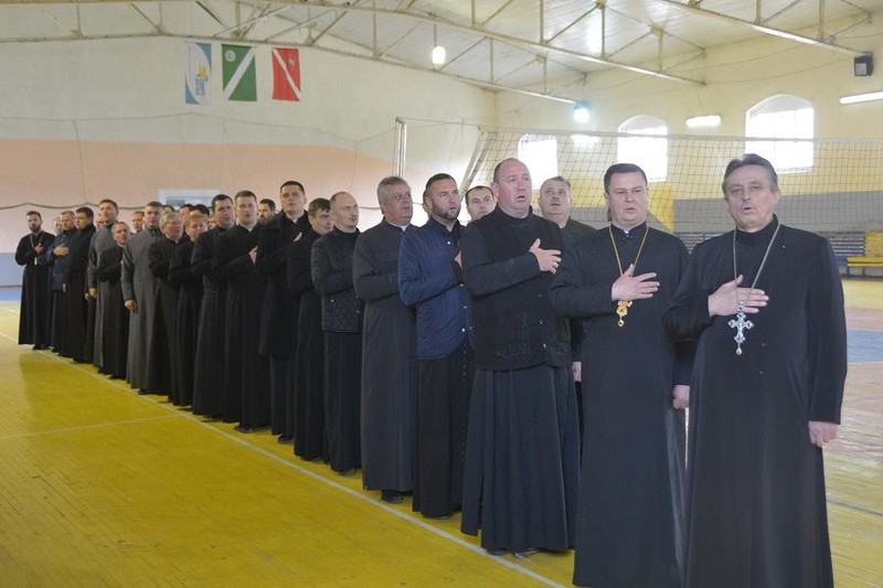 У Коломиї відбулись спортивні змагання серед духовенства
